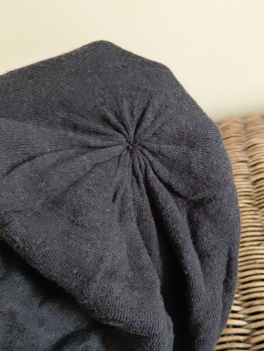 Vintage Abercrombie & Fitch Navy/White Striped Slouch Beanie